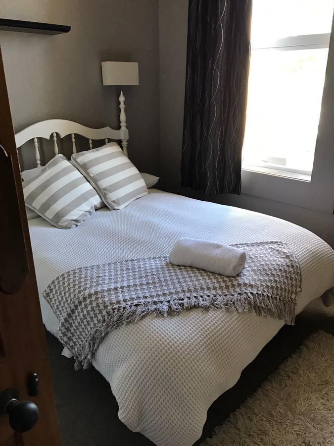 Otautau Hotel ภายนอก รูปภาพ